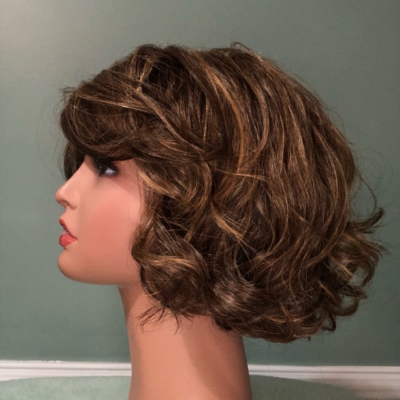 Toni Brattin wig - Chic Short Brown w blonde highlights - Picture 2 of 6